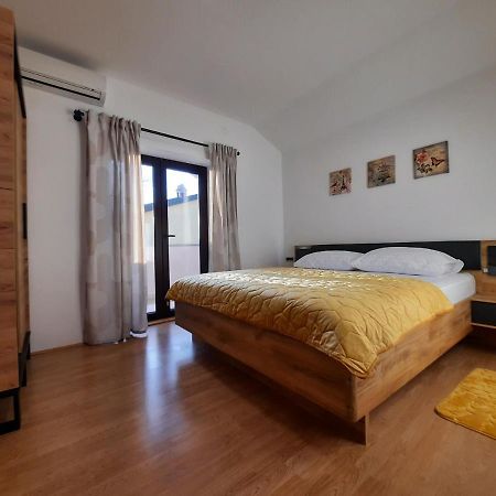 Apartman Sofia Porec Exterior photo