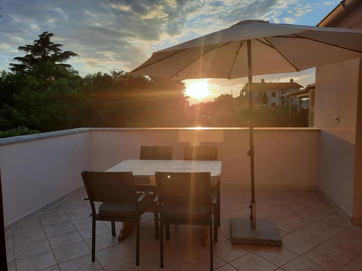 Apartman Sofia Porec Exterior photo